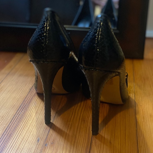 Shoes - Picture 6 of 10